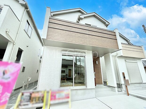 たっぷりの陽光と心地よい風が舞い込む住まい