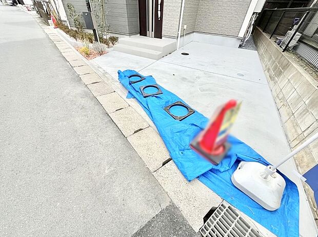 駐車2台可能!急なお客様の駐車に。また、ご家族の自転車スペースとしても大活躍。