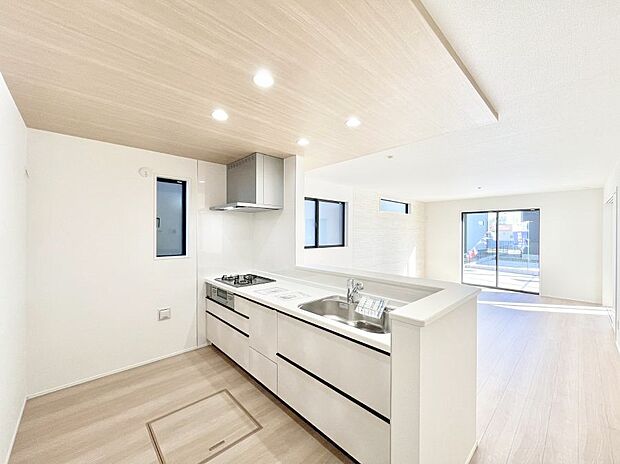 ゆとりあるキッチンではご家族と楽しくお料理ができます。