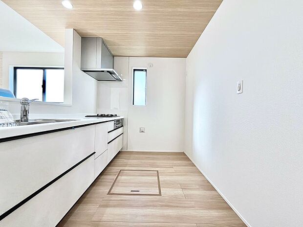 料理をしながらでもご家族との会話を楽しめる対面キッチン