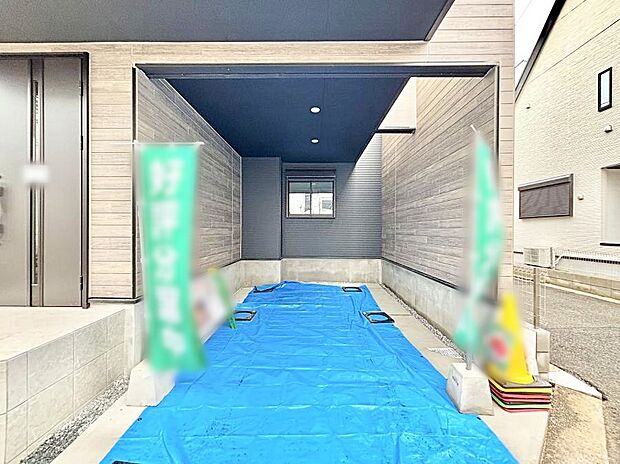 ビルトインタイプは大切なお車を傷や汚れから守ることができます。