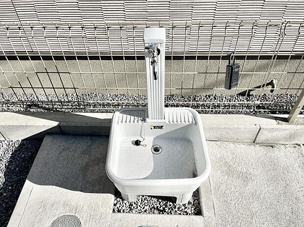 ガーデニングやお掃除に便利な外水栓  