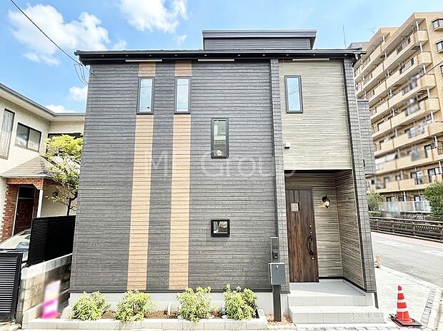 たっぷりの陽光と心地よい風が舞い込む住まい