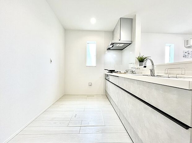 ゆとりあるキッチンではご家族と楽しくお料理ができます。