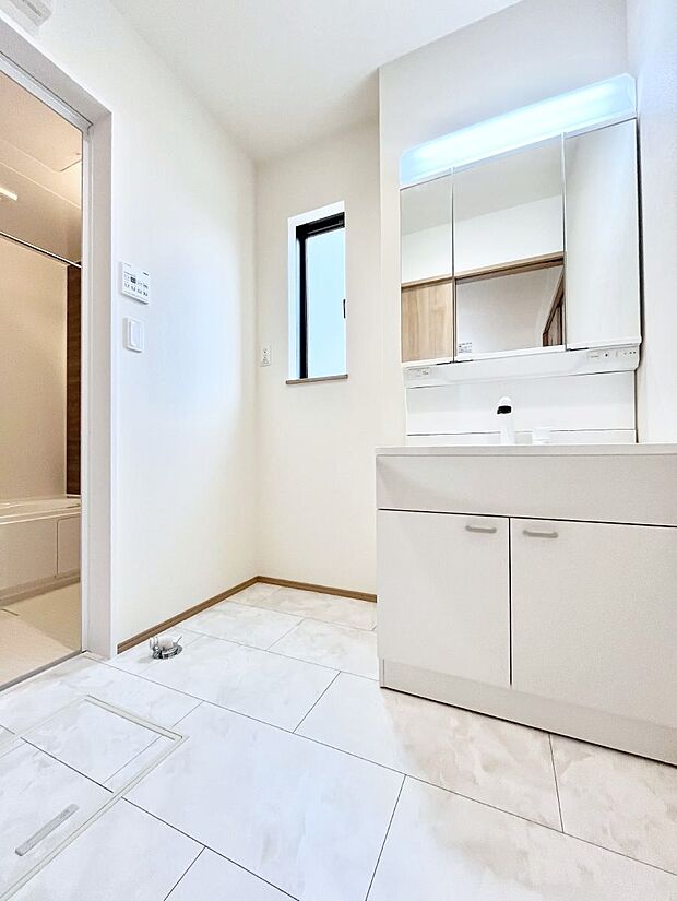 身支度もスムーズにおこなえる脱衣場