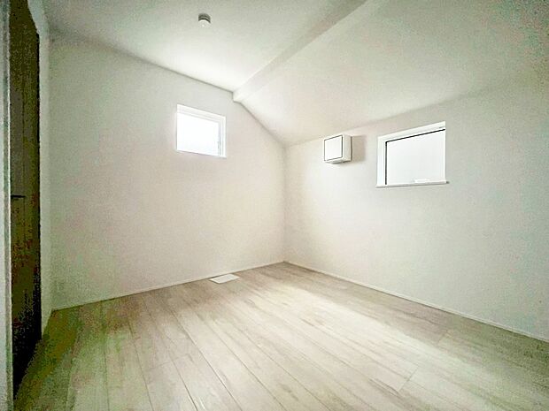 ナチュラルなフローリングはどんなインテリアにもマッチ。