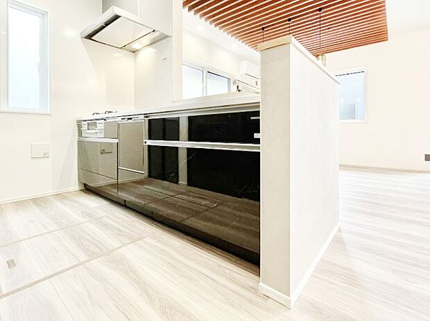 毎日使うキッチンだから、使いやすさ&お手入れのしやすさにこだわりました。