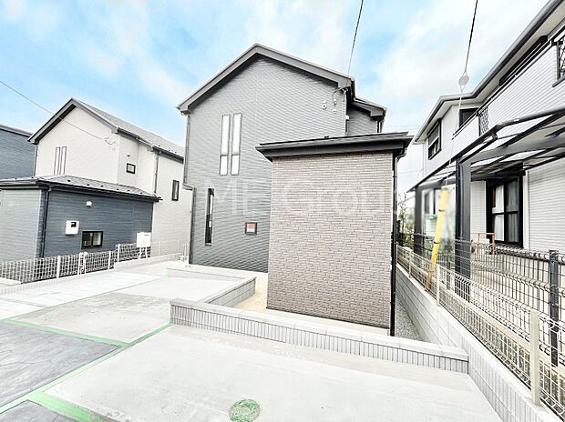 溢れる陽光でご家族の笑顔も輝く