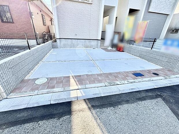 駐車2台可能！急なお客様の駐車に。また、ご家族の自転車スペースとしても大活躍。