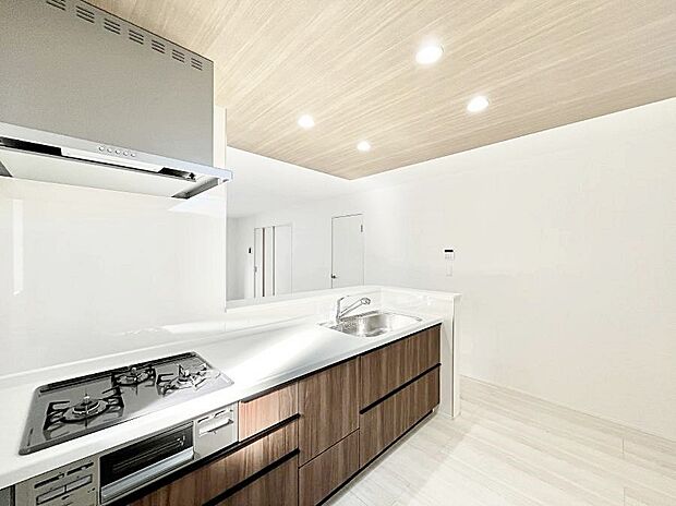 カウンター越しにお話しをしながら毎日のお料理をもっと楽しく