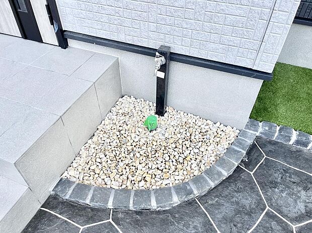 ガーデニングやお掃除に便利な外水栓  