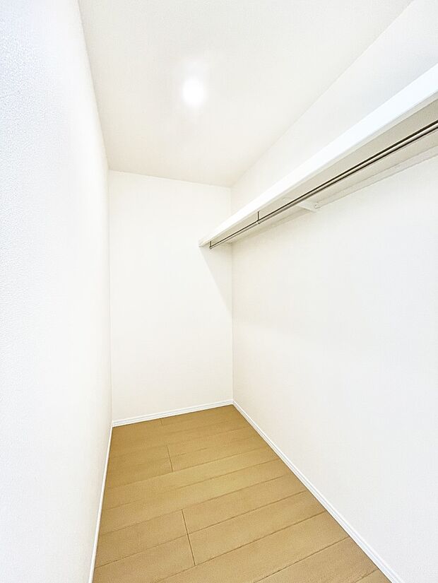 毎日の服選びが楽しくなるウォークインクローゼット