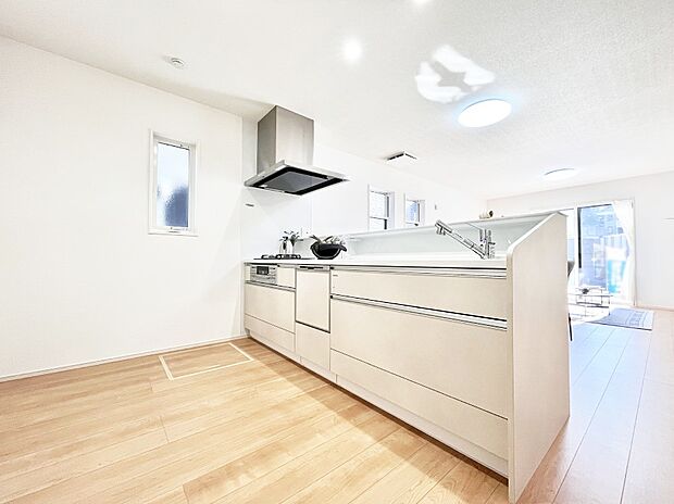 料理をしながらご家族との会話を楽しめる対面カウンターキッチン