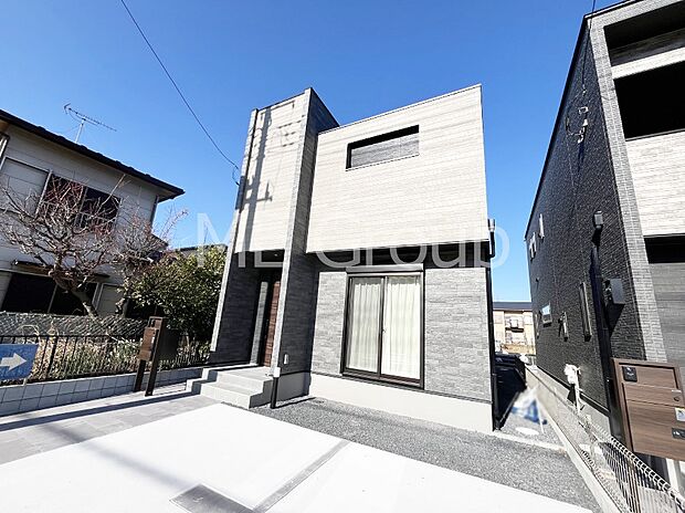 溢れる陽光でご家族の笑顔も輝く