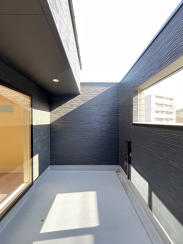 風通しの良いバルコニー