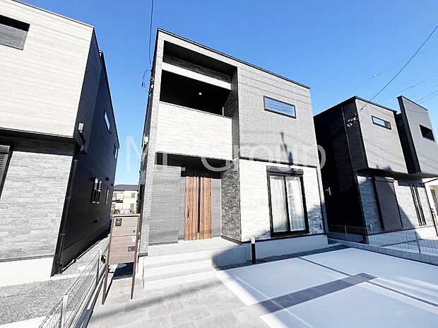 溢れる陽光でご家族の笑顔も輝く