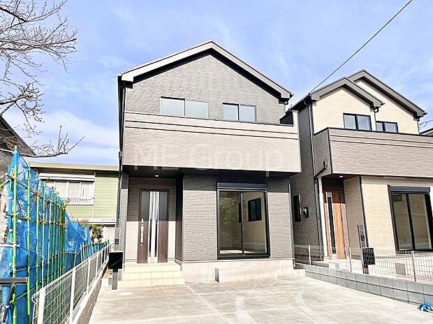 溢れる陽光でご家族の笑顔も輝く