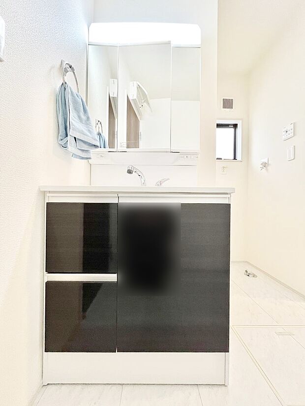 収納力と機能性に優れた洗面化粧台