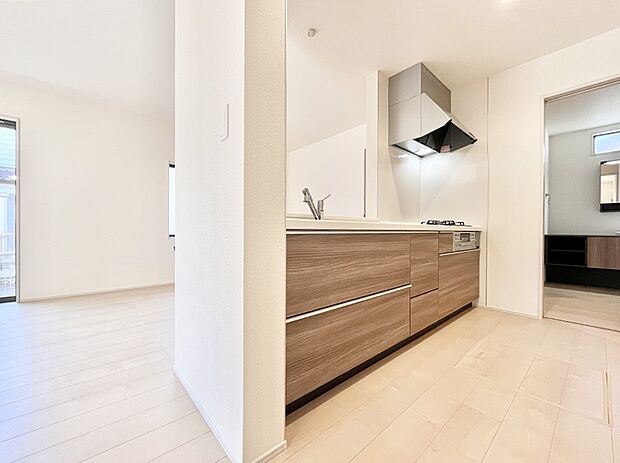 料理をしながらご家族との会話を楽しめる対面カウンターキッチン