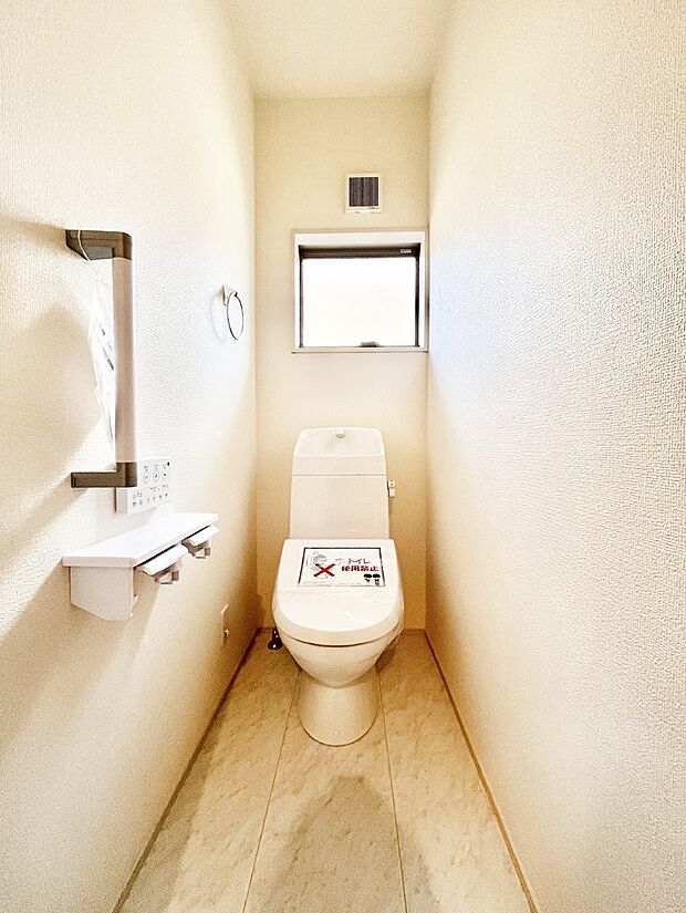 トイレは1階と2階それぞれに配置されていてとても便利です。 