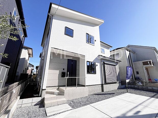 溢れる陽光でご家族の笑顔も輝く