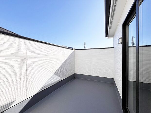 開放感あるルーフバルコニー