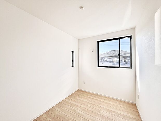 爽やかな日差しがお部屋全体を優しく包み込んでくれます