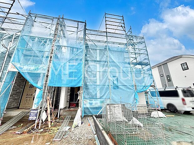 シンプルで落ち着きのある建物は住むかたの個性でオリジナルなものになっていきます。