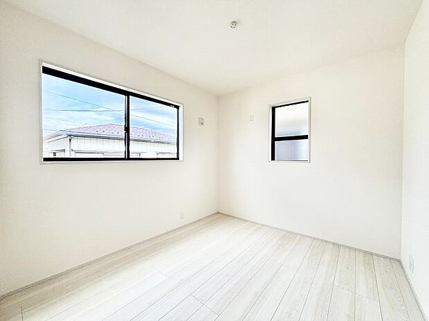 子ども部屋にぴったりの明るい空間。