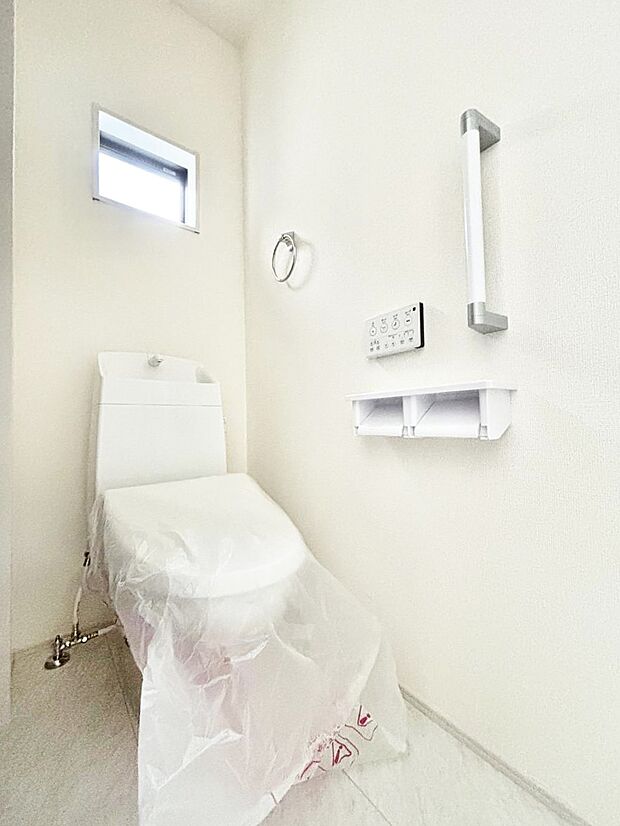 トイレは1階と2階それぞれに配置されていてとても便利です。 