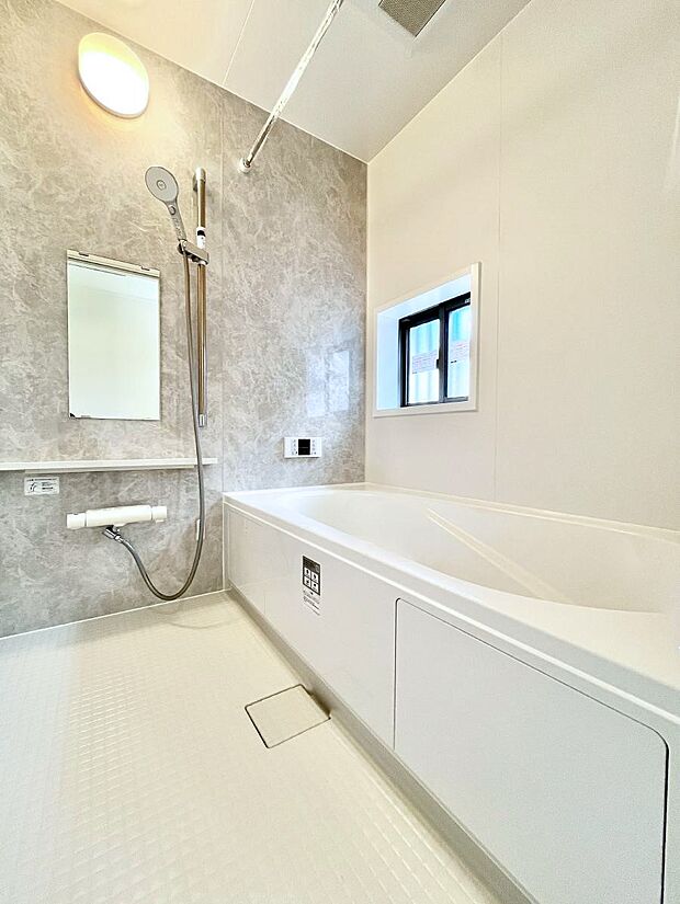 一日の疲れを癒やす大切なバスタイム。ゆっくりとお風呂を楽しんで疲れをとりたいですね！  