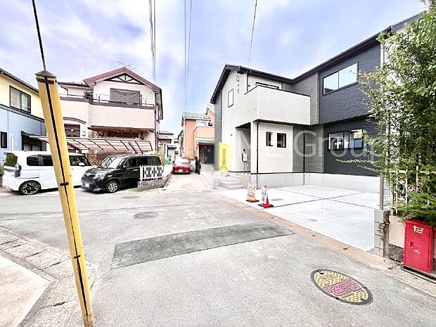 前面道路はきちんと整備されています  