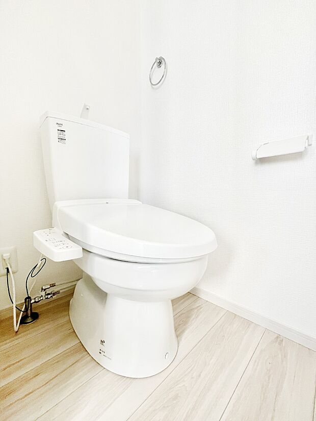 毎日を快適に！清潔感あるシャワートイレ。