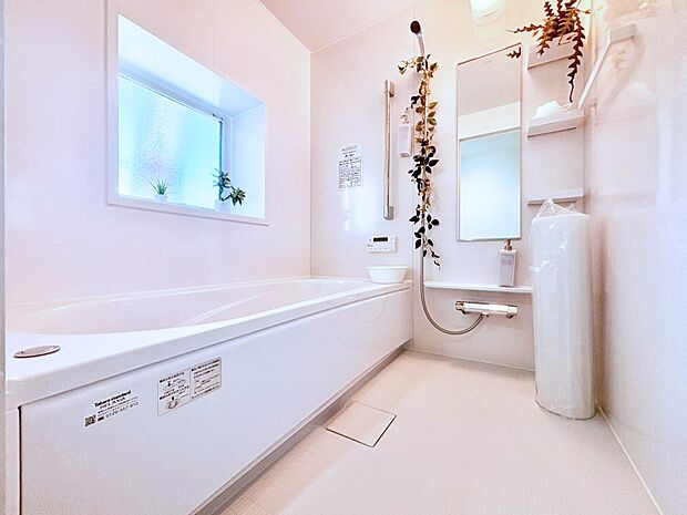 落ち着いた雰囲気でゆっくりお寛ぎいただけるバスルーム