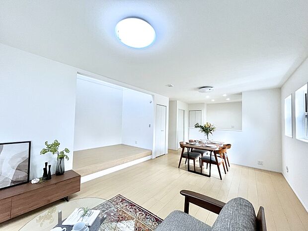 住む方の個性が引き出される、インテリアを考えるのが楽しみなリビングです！ 