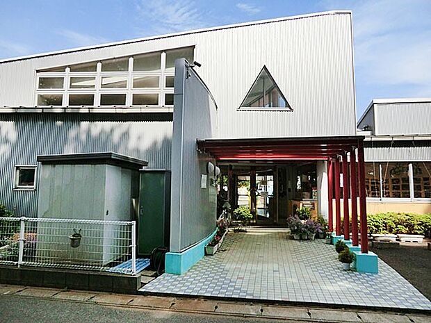幼稚園・保育園 2300m 八街第一幼稚園