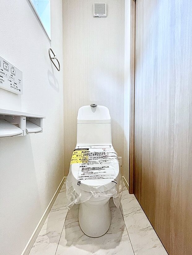 トイレは1階と2階それぞれに配置されていてとても便利です。 