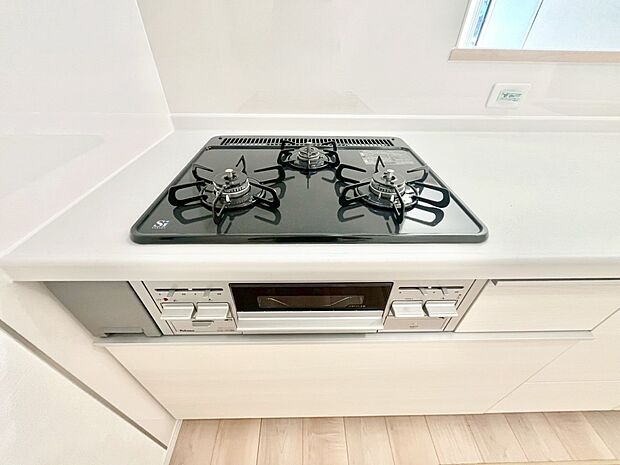 三口ガスコンロでお料理が一気にはかどりそう  　