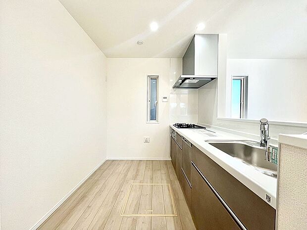 ゆとりあるキッチンではご家族と楽しくお料理ができます。