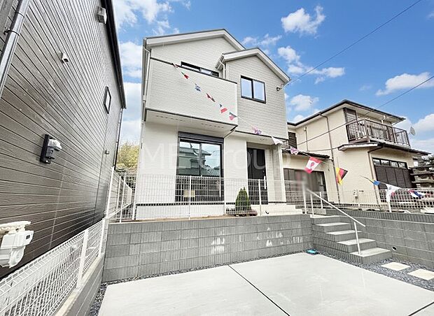 たっぷりの陽光と心地よい風が舞い込む住まい