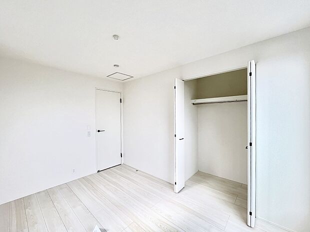 子供部屋にもおすすめな収納スペースたっぷりの居室