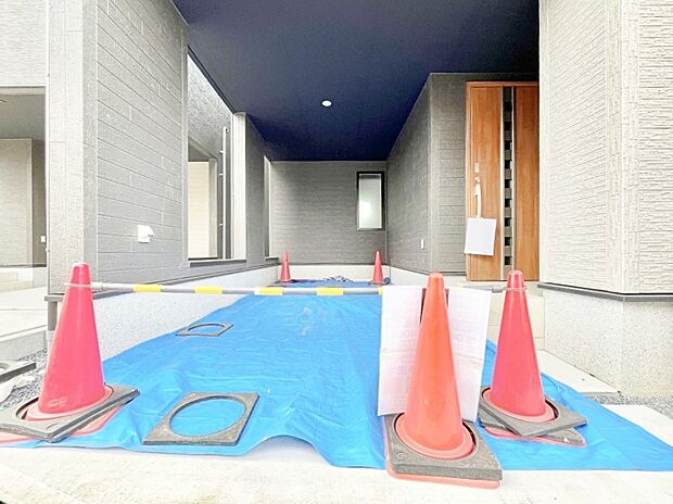 ビルトインタイプは大切なお車を傷や汚れから守ることができます。