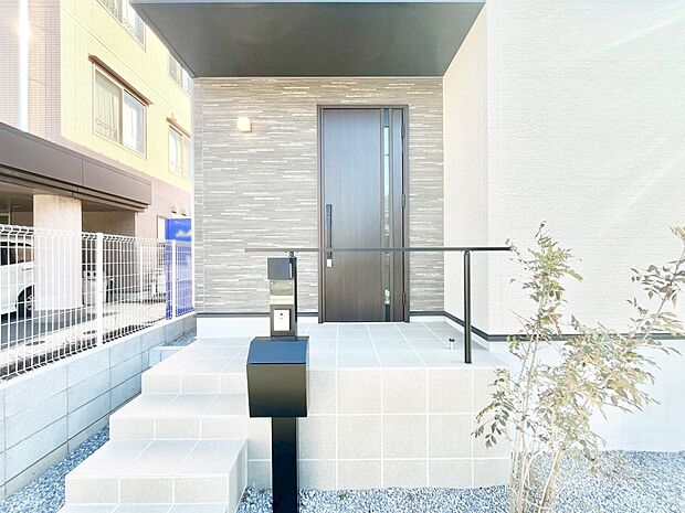 いつも気持ち良くご家族を迎えられる玄関