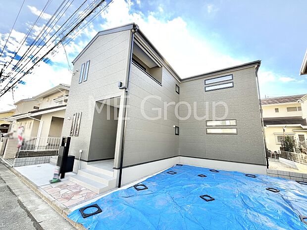 たっぷりの陽光と心地よい風が舞い込む住まい