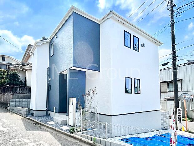 南・西・北の三方角地。南側6ｍ公道に面し陽当り良好です！