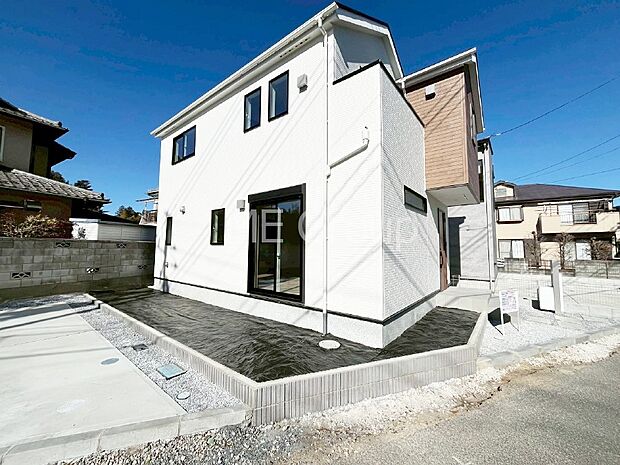 溢れる陽光でご家族の笑顔も輝く