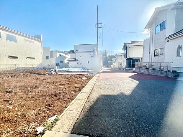 前面道路はきちんと整備されています