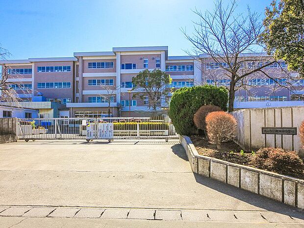 中学校 650m 流山市立南流山中学校