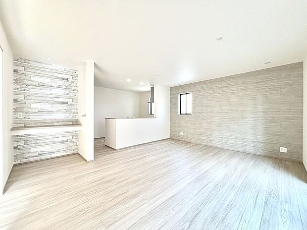 落ち着いた雰囲気のLDKは家族みんなの快適空間