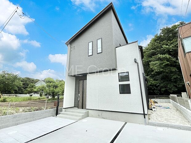 たっぷりの陽光と心地よい風が舞い込む住まい